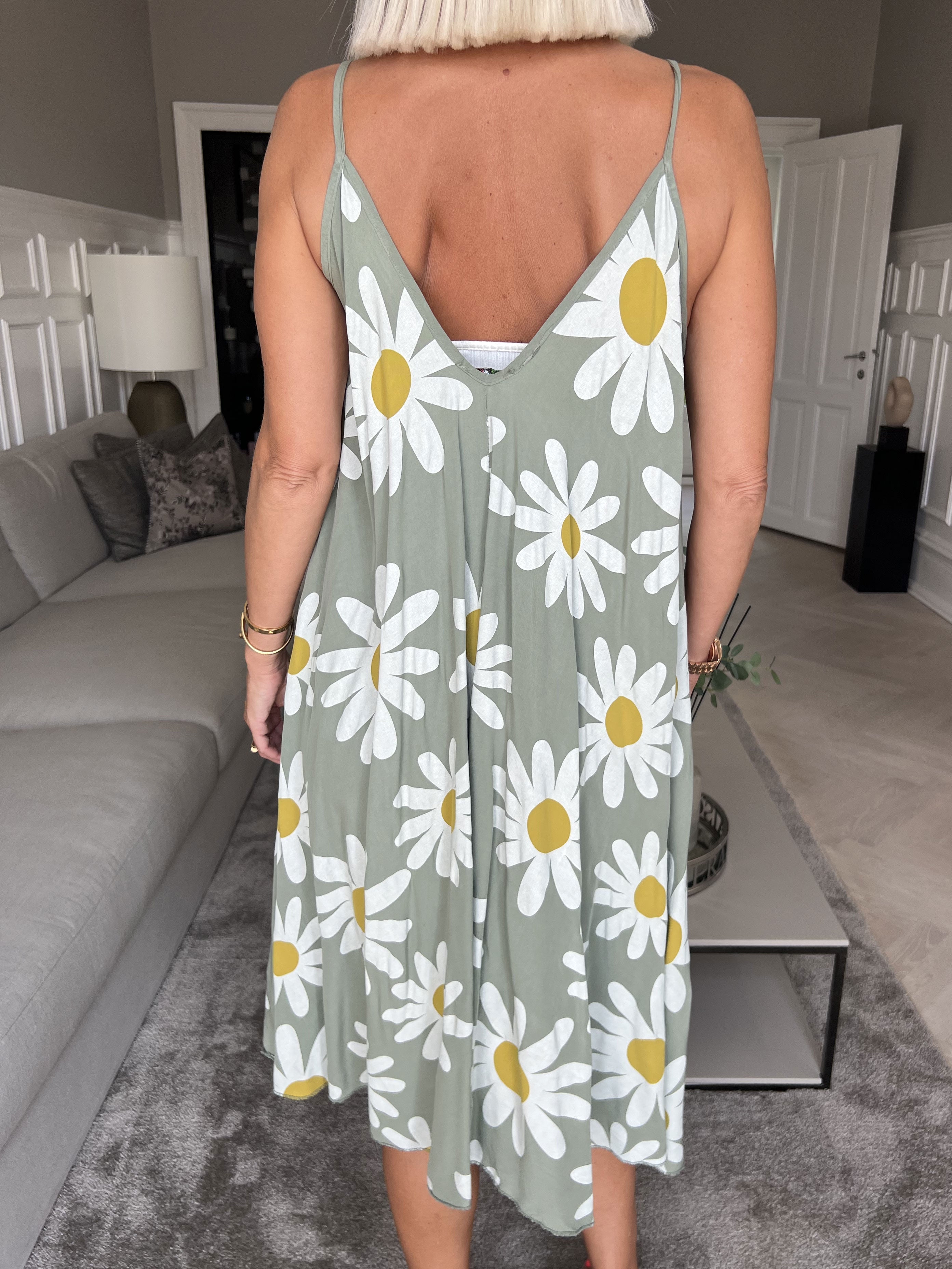 Maddie Sunflower - Sød stropkjole med blomstermotiver